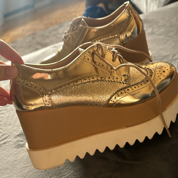 Gold sneakers platform size 36 - Picture 2 of 5